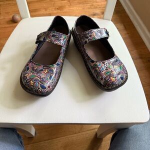 Colorful Paisley Women's Mules